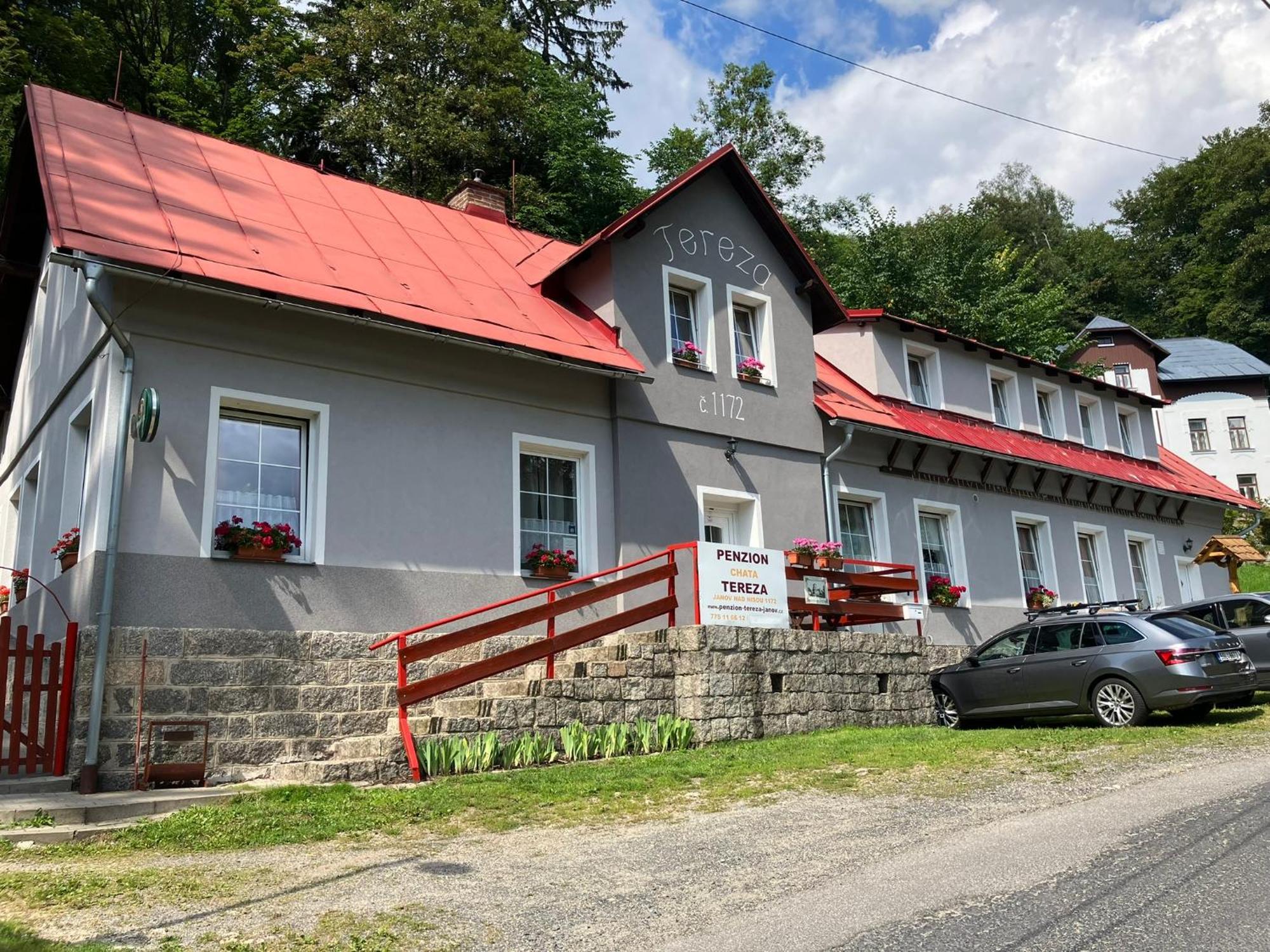 Chata Tereza Janov nad Nisou Luaran gambar